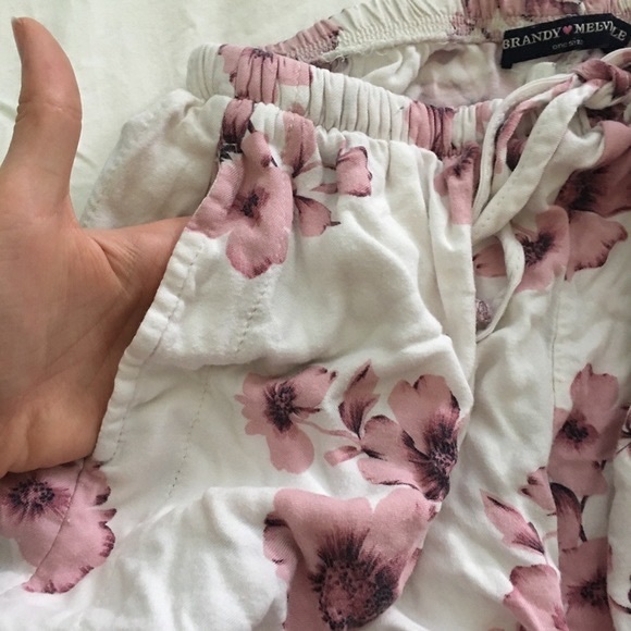 Brandy Melville White & Pink Dolphin Fin Cherry Blossom Linen Drawstring Shorts - Picture 8 of 8